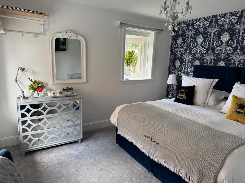 Raddenstile Boutique B&B, Exmouth Bed and Breakfast in Exmouth