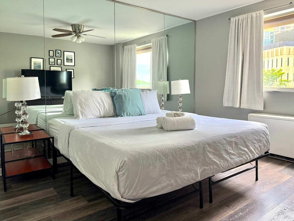 ATL Downtown 2BD KingBed Onsite Parking City View LM508 House in Atlanta