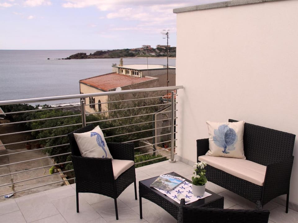 Property building, Natural landscape, View (from property/room), Balcony/Terrace, Sea view