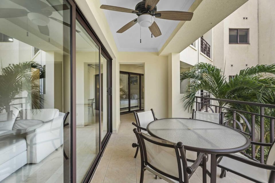 PC209 - Pool View - Perfect for families or group - Close to Palm Beach - 2BR House in Noord