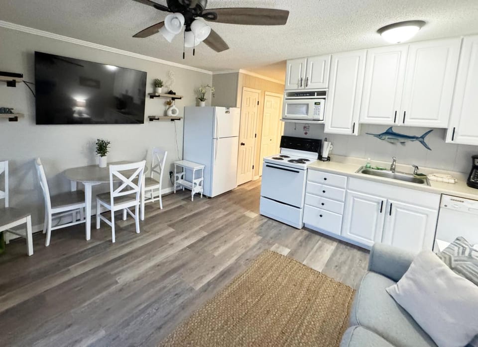 Seaside Villa 360 House in South Forest Beach