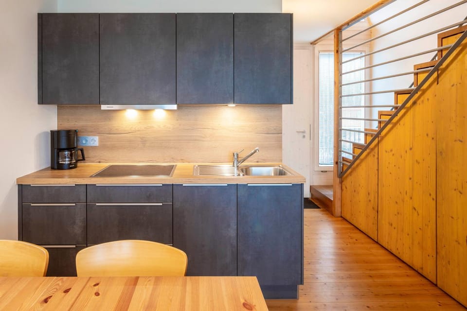 Property building, Kitchen or kitchenette, Living room