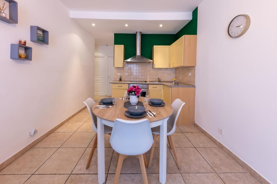 Joli cocon à 3 min à pied de la mer Apartment in Nice