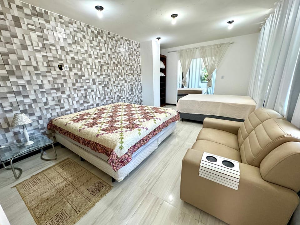 Casa confortavel e espaçosa prox Centro Mini academia e 1 king size Wifi Rapido House in Miguel Pereira