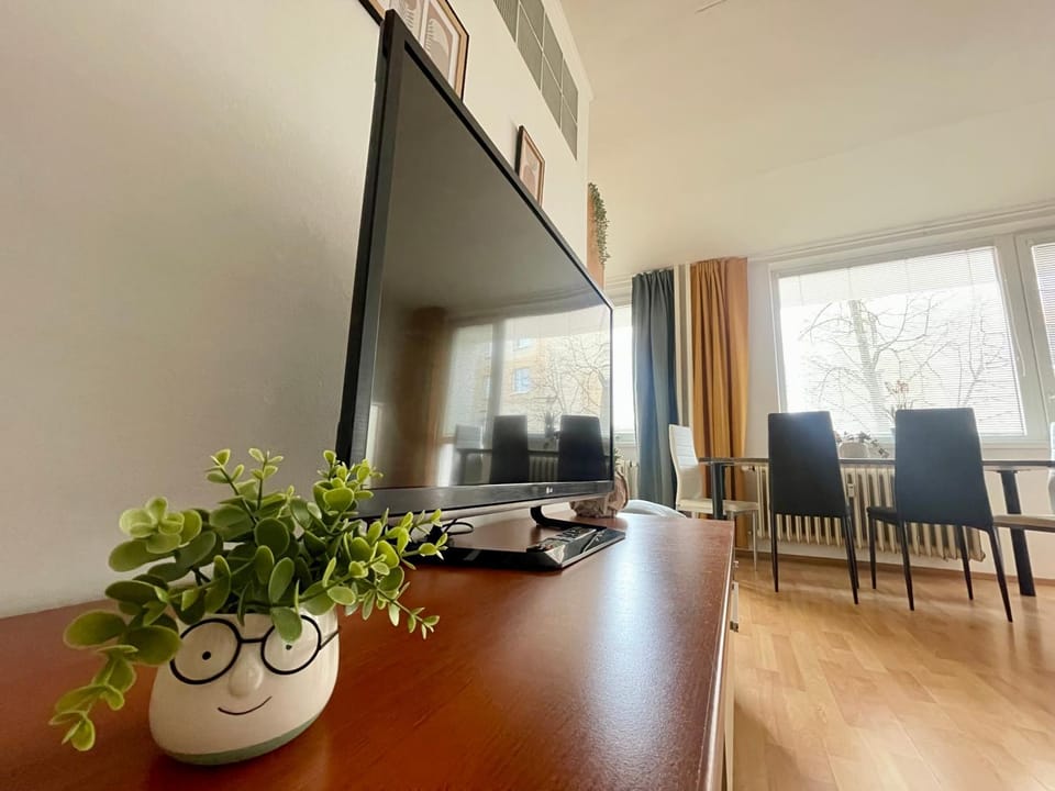 Communal lounge/ TV room, TV and multimedia, Living room, Seating area