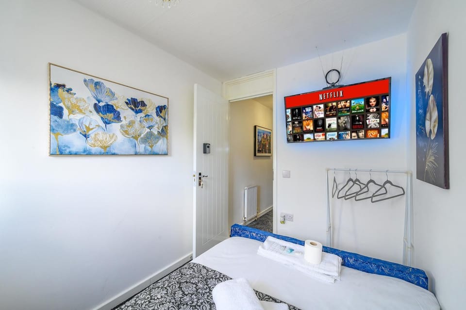 -RBGS- For your relaxed, Cosy Stay, Free Parking Vacation rental in Leeds