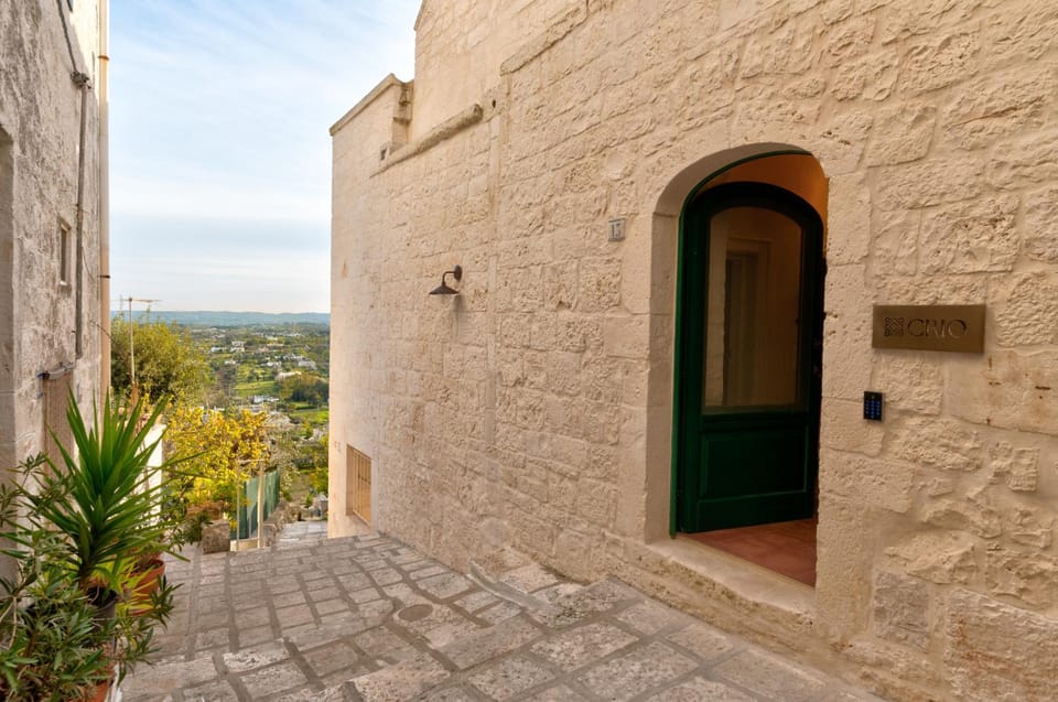 Facade/entrance, Landmark view
