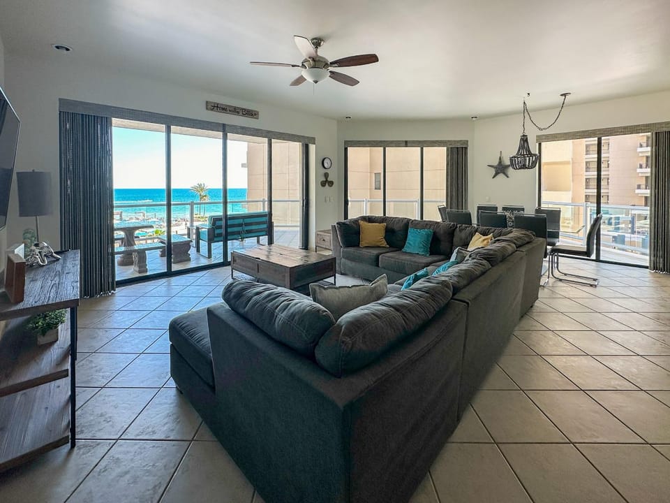 3BR Condo at Iconic Sandy Beach Area House in Rocky Point