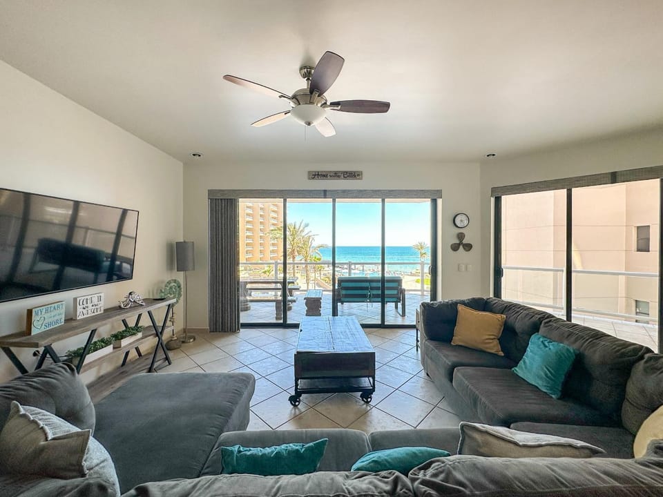 3BR Condo at Iconic Sandy Beach Area House in Rocky Point