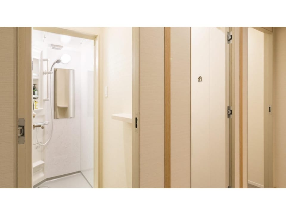 GLANSIT KYOTO KAWARAMACHI"Capsule room only" - Vacation STAY 32604v Hotel in Kyoto
