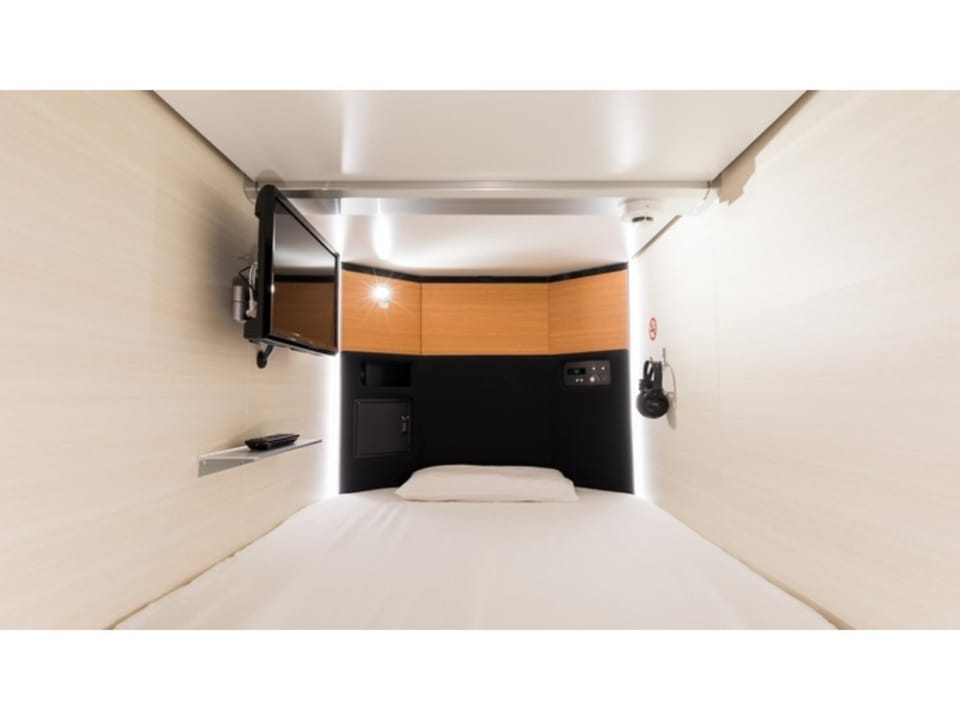 GLANSIT KYOTO KAWARAMACHI"Capsule room only" - Vacation STAY 32604v Hotel in Kyoto