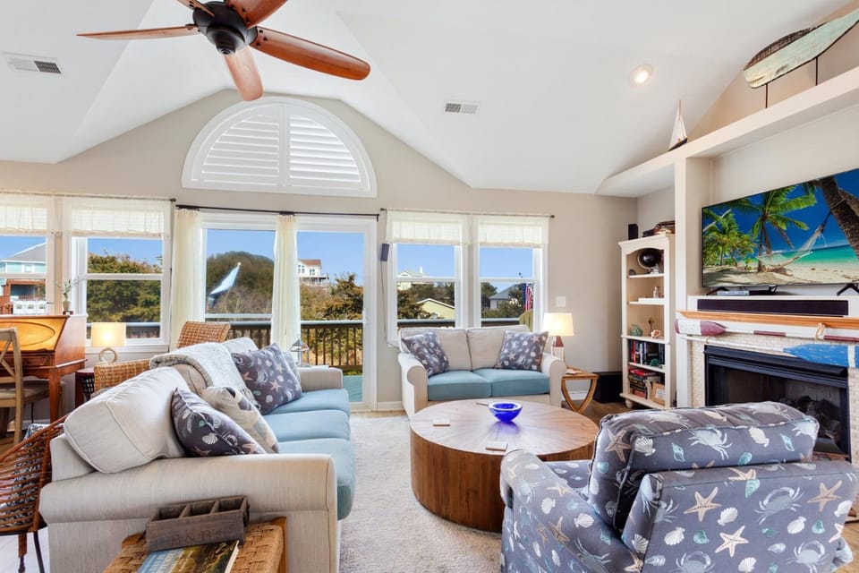2155 - B and B`s Oasis by the Sea House in Duck