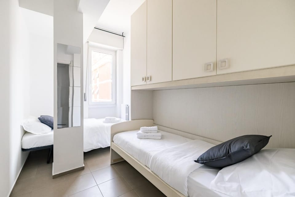 Bed, Photo of the whole room, Bedroom, towels, wardrobe