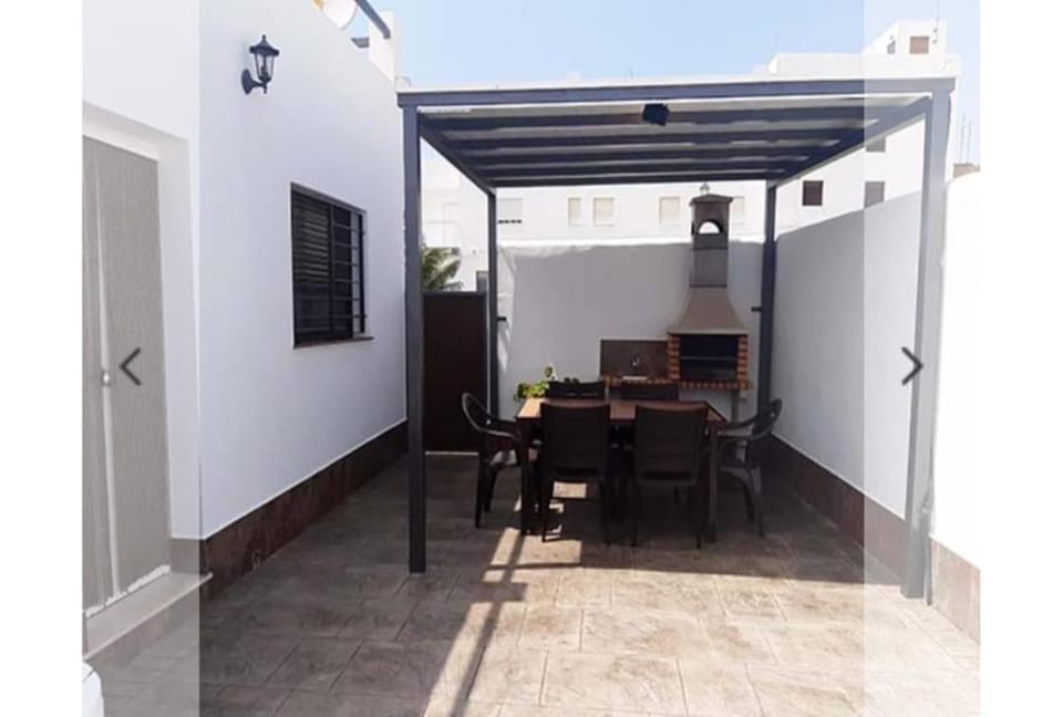 casa mireva House in Conil de la Frontera