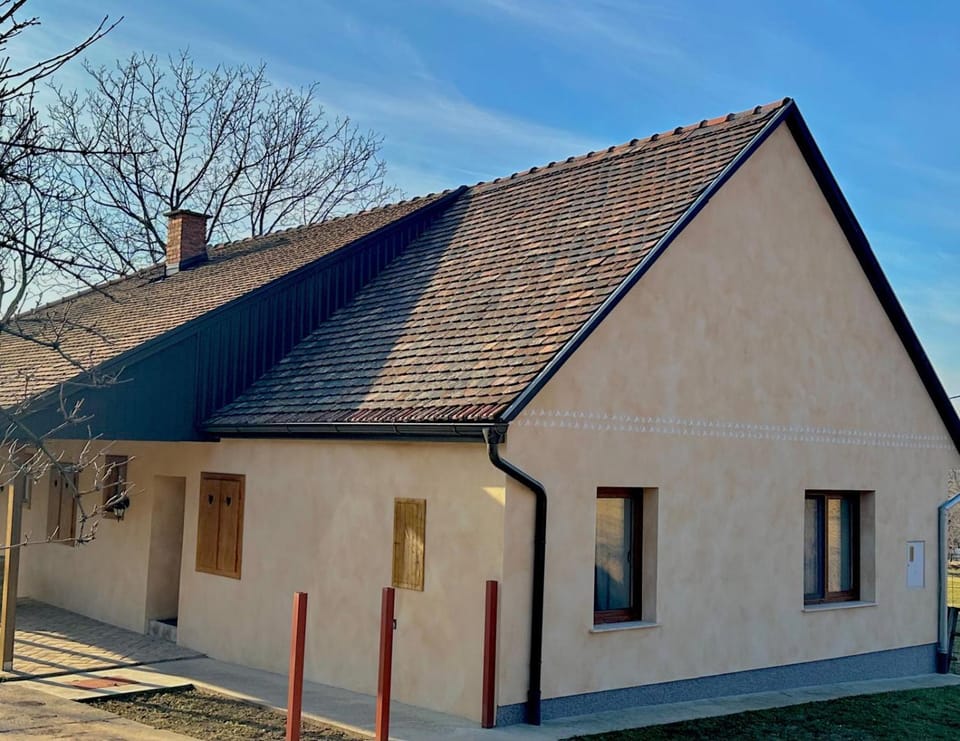 Property building, Day