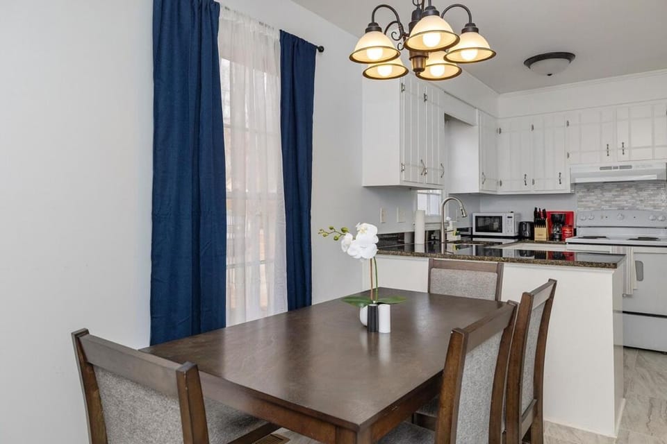 New! Special Rate for First Bookings! 2 Bedroom House in Matthews