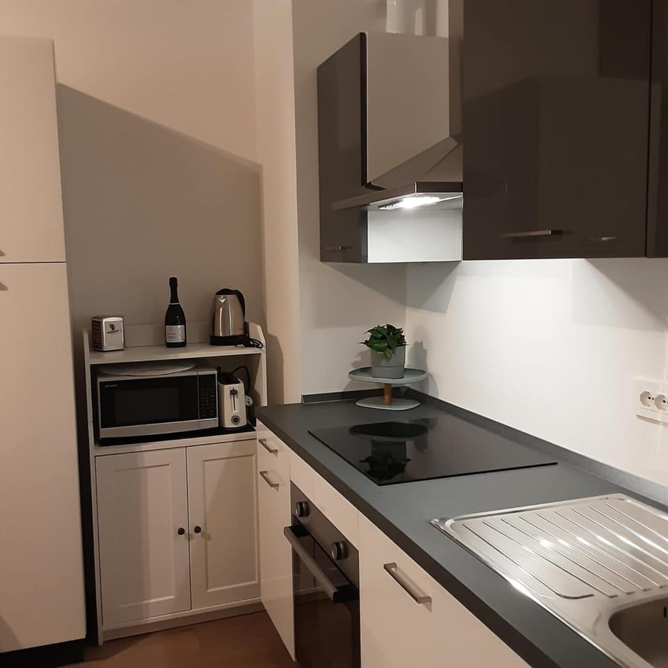 Coffee/tea facilities, Kitchen or kitchenette, toaster