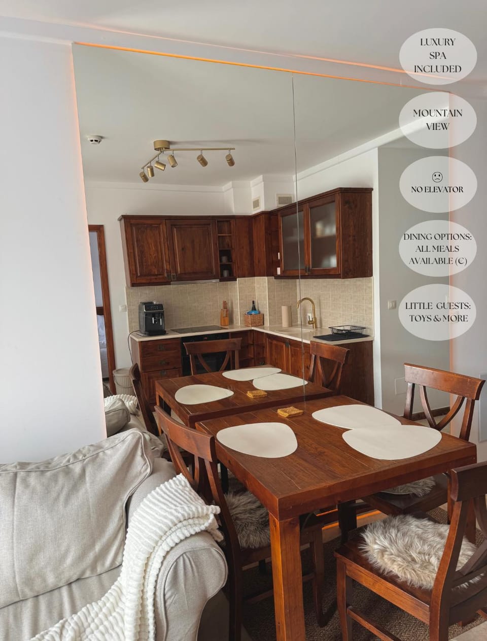 Kitchen or kitchenette, Seating area, Dining area, stove