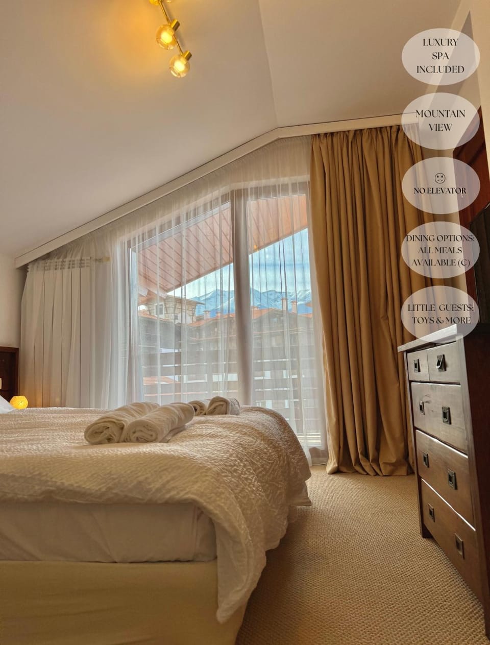 Bedroom, Mountain view