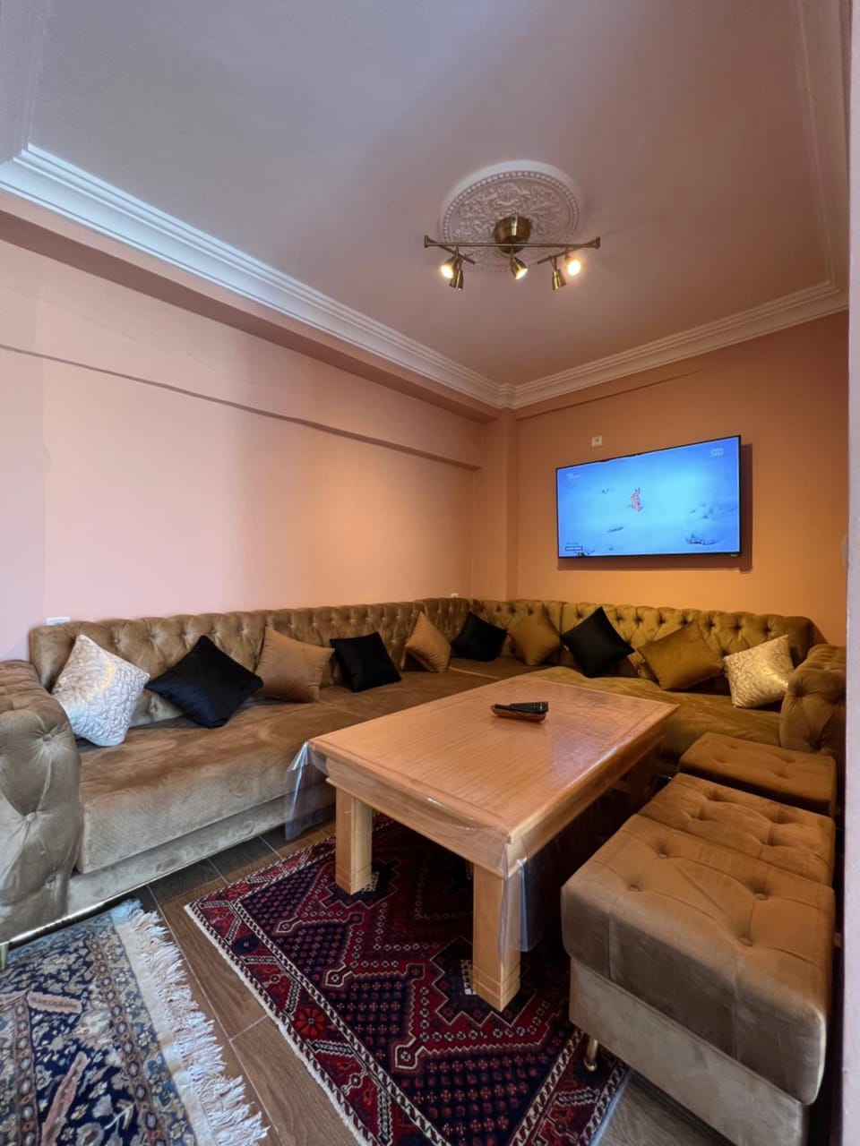 TV and multimedia, Living room, Seating area