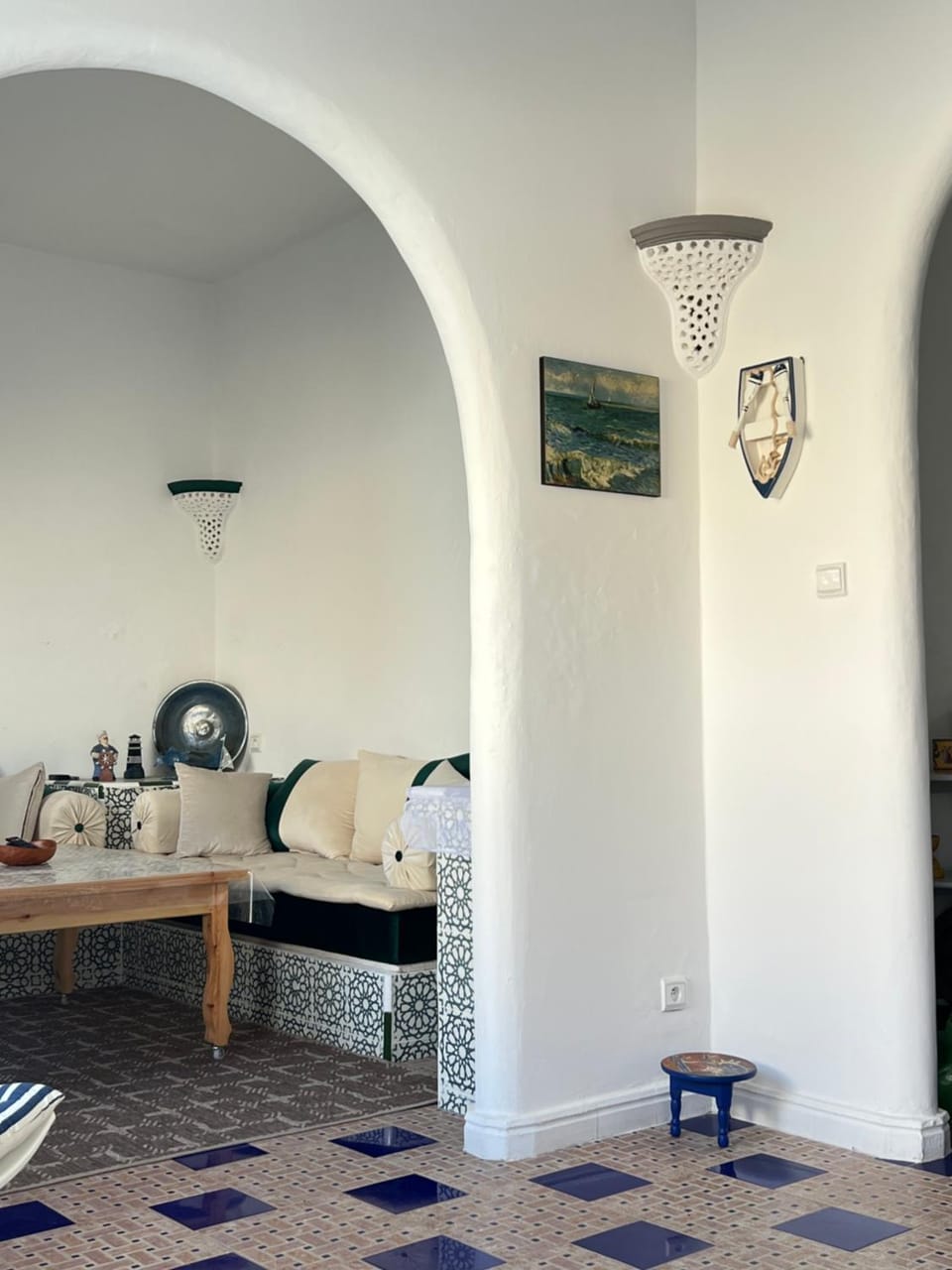Seating area, Dining area, Inner courtyard view