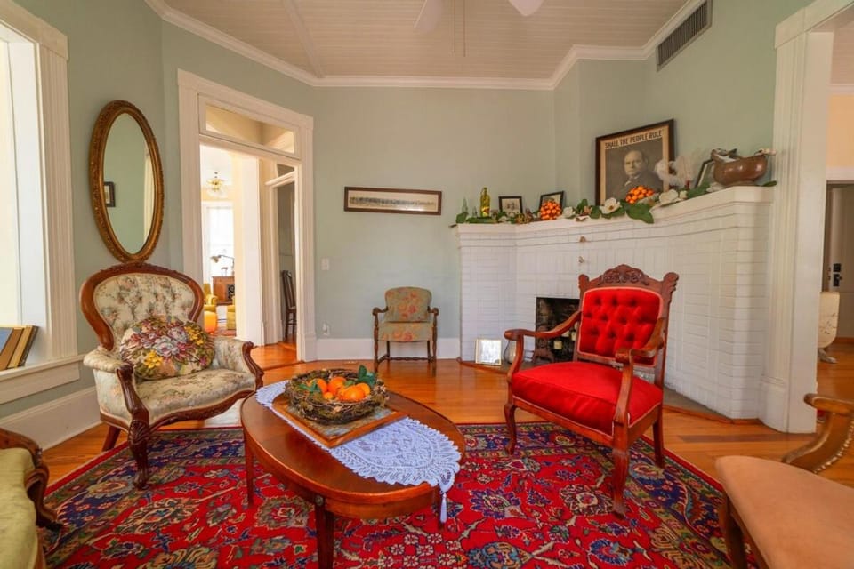 The Bryan House, Where History & Nature Meet! House in Mission