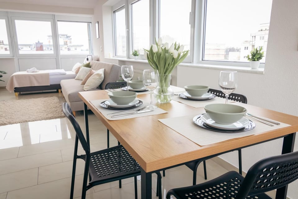 Seating area, Dining area
