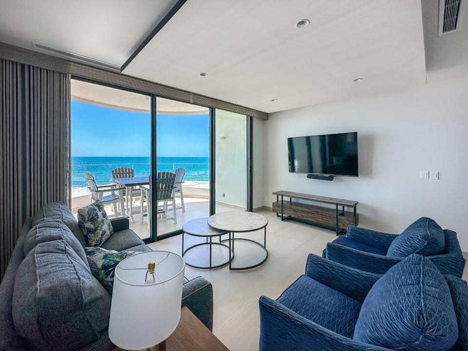 Modern 2BR Gem oIconic Sandy Beach House in Rocky Point
