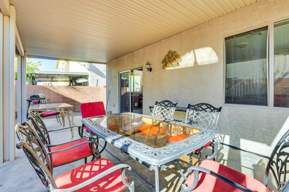 Stay and Play in Las Vegas Spacious Home for Groups House in Spring Valley