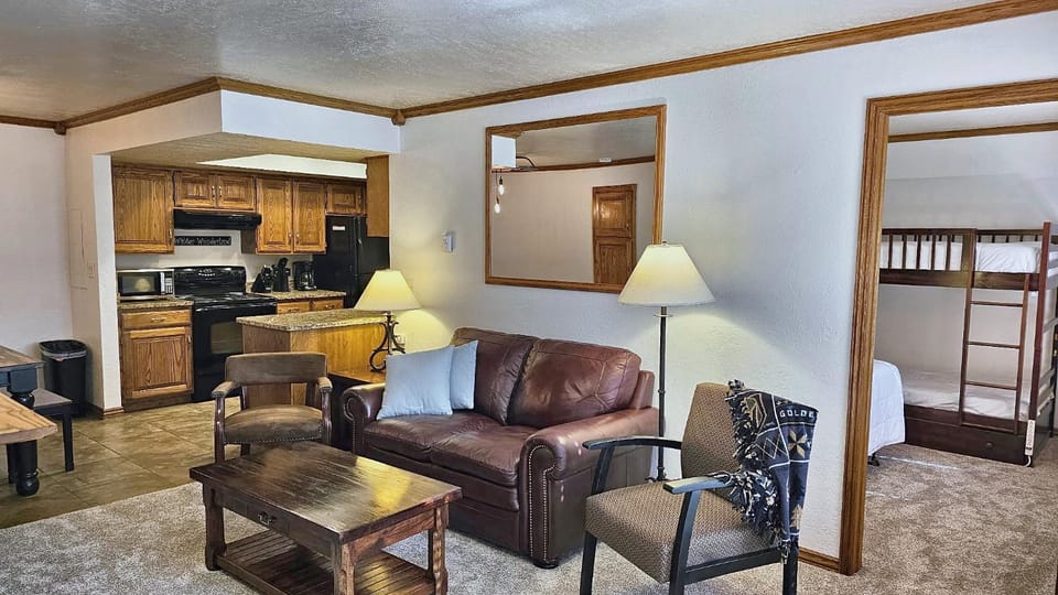 Snowed Inn Apartment in Brian Head