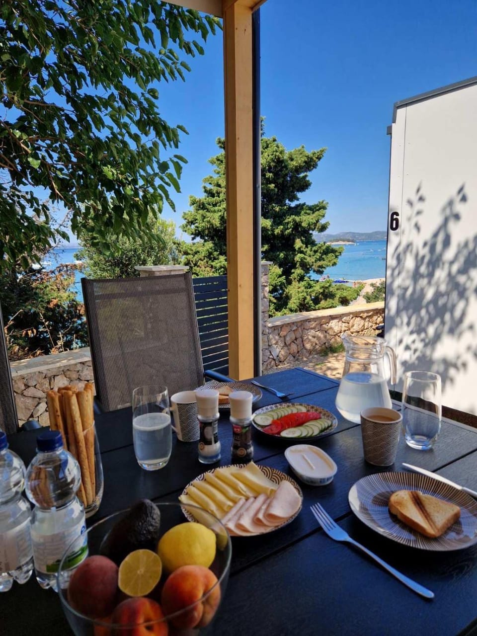Food and drinks, Dining area, Sea view, Breakfast