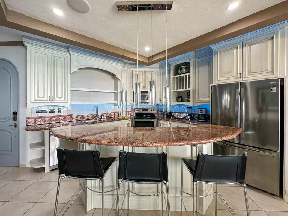 2BR Beachfront Condo on Sandy Beach #703 House in State of Baja California