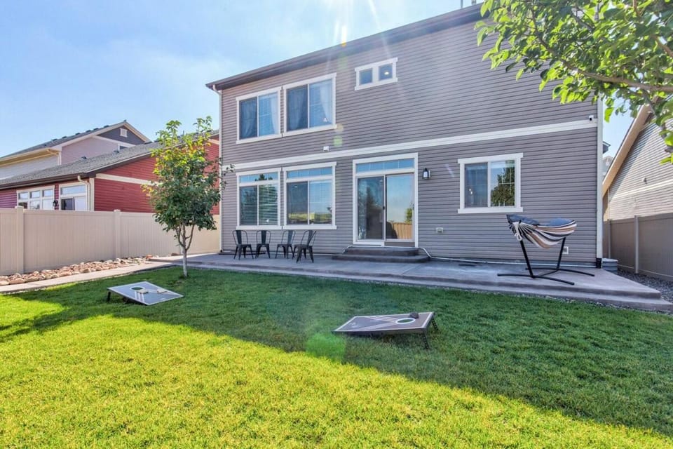 5400sqft 6BR 5BA Theater, Office, Game Room House in Aurora