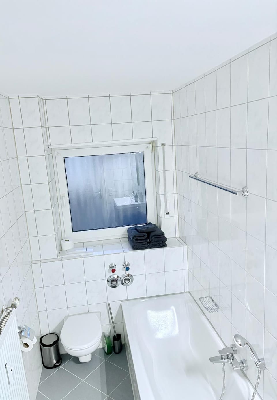 Shower, Bathroom, Bath, towels
