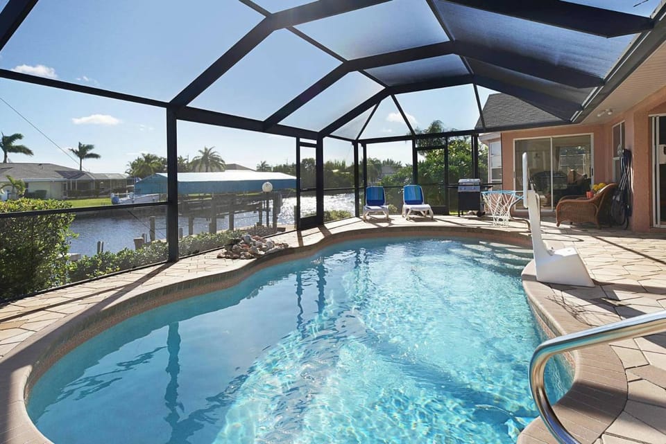 Bikes, canoe & foosball table! Gulf Access Villa! Villa Joan - SWFL Rentals Villa in Cape Coral