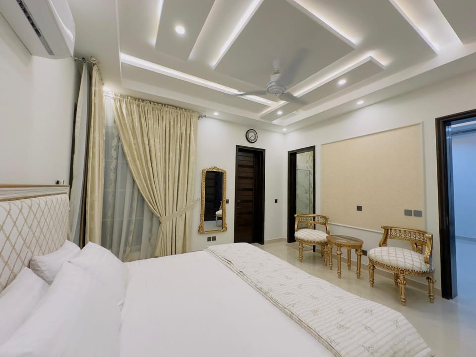 Spacious 3 Bedroom Entire Portion House in Lahore