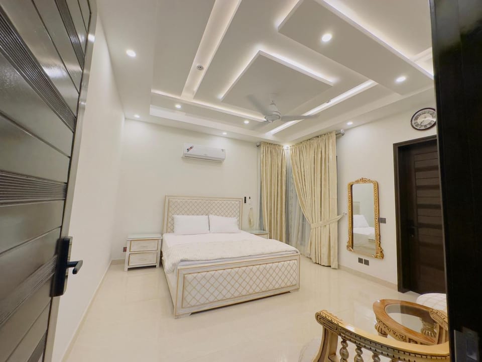 Spacious 3 Bedroom Entire Portion House in Lahore