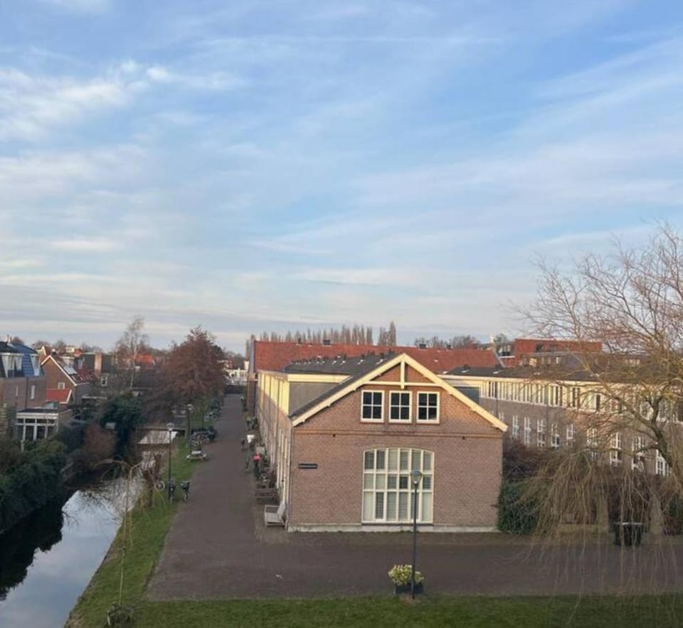 Room for booklovers Vacation rental in Haarlem