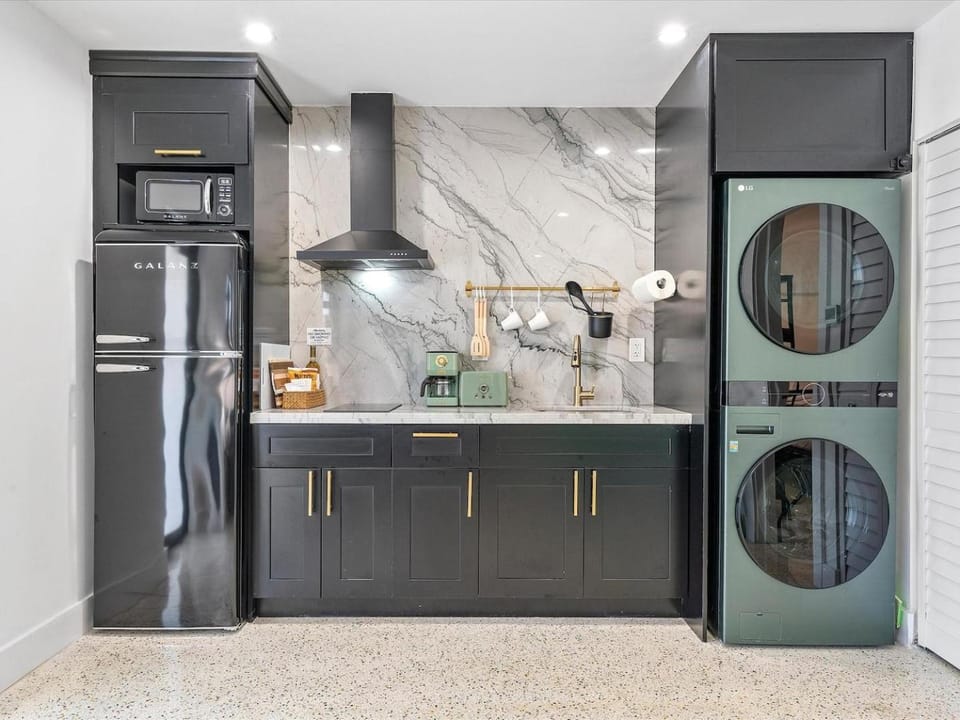 dishwasher, microwave, washing machine