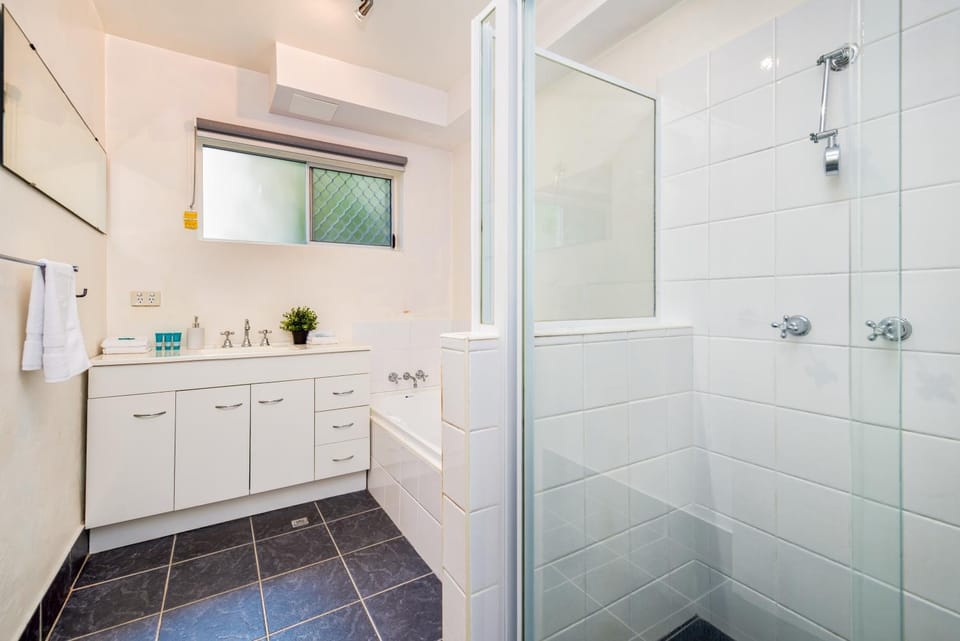Shower, Bathroom, Bath