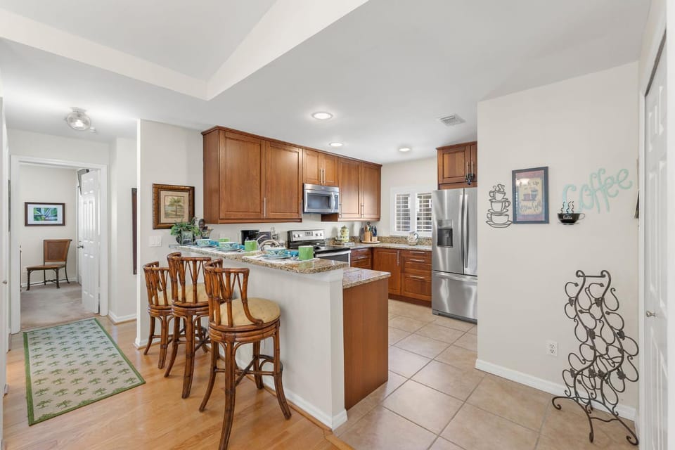 Budget-friendly cozy 3BR home w/solar heated pool! Villa Millitta - SWFL Rentals Villa in Cape Coral