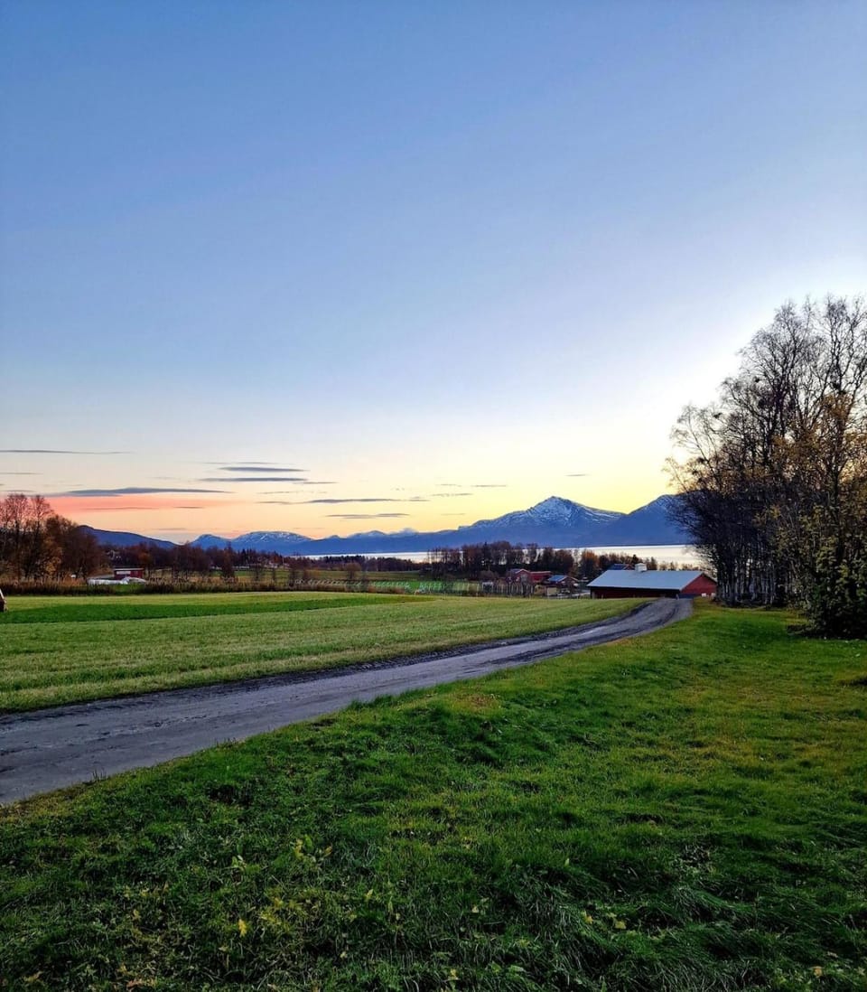 Spring, Natural landscape, Mountain view, Sea view, Sunset