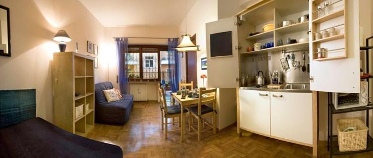 Kitchen or kitchenette, Living room, Seating area, Dining area