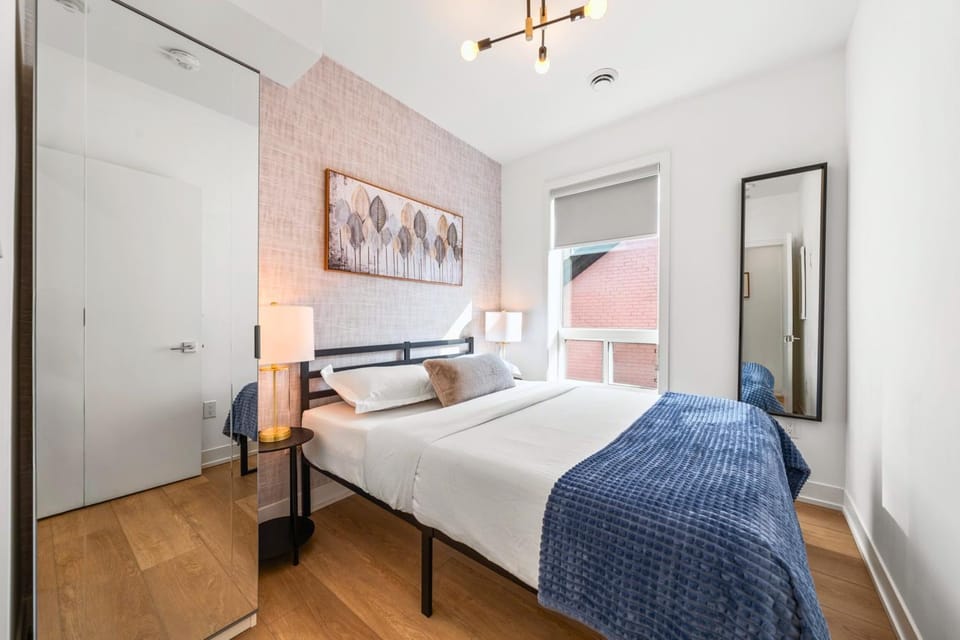 The McCaul Group Suite Near Baldwin Village Hotel in Toronto