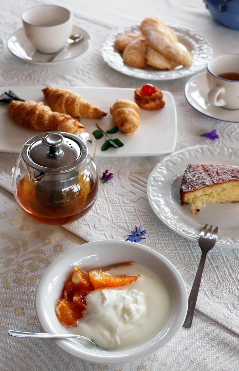 Lounge or bar, Food and drinks, Italian breakfast