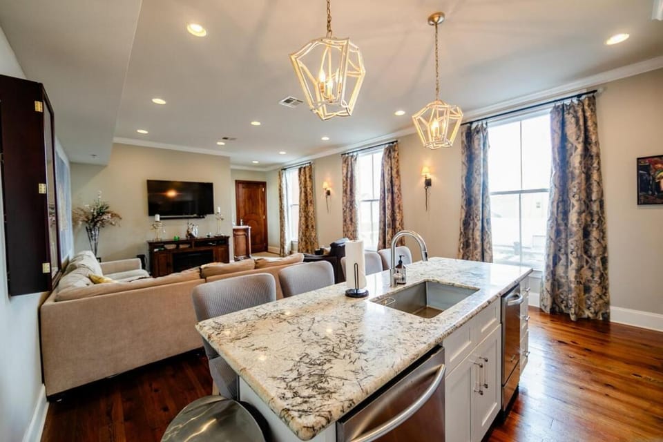 The Frenchman 2bed - 2 bath Apartment in Faubourg Marigny