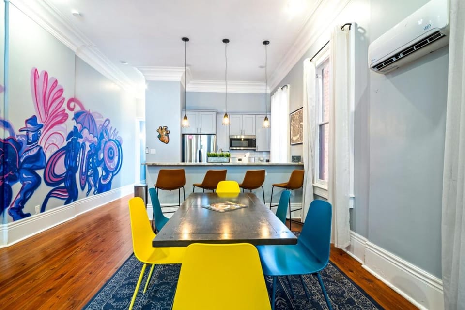 Governors Historic Home 5Bed-5BA Apartment in French Quarter