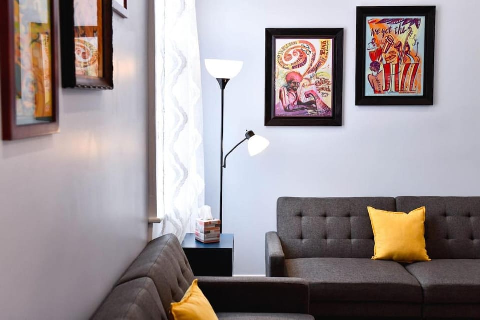 Claiborne Historic Getaways Guest House-economy rear unit With Pool House in New Orleans