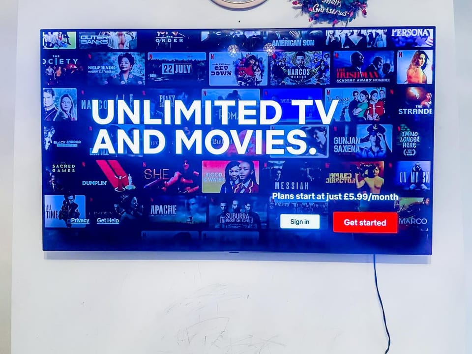 Luxury City Centre Apartment with Netflix & Workspace Apartment in Birmingham
