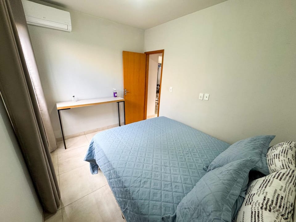 Bed, Photo of the whole room, Bedroom, air conditioner